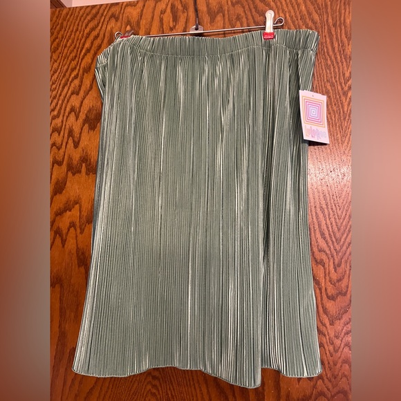 LuLaRoe Samantha Skirt - Picture 1 of 4